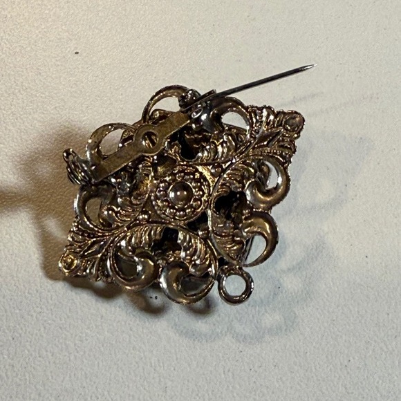 Vintage Style Silver Tone Brooch with Black and Clear Rhinestones - Picture 3 of 3